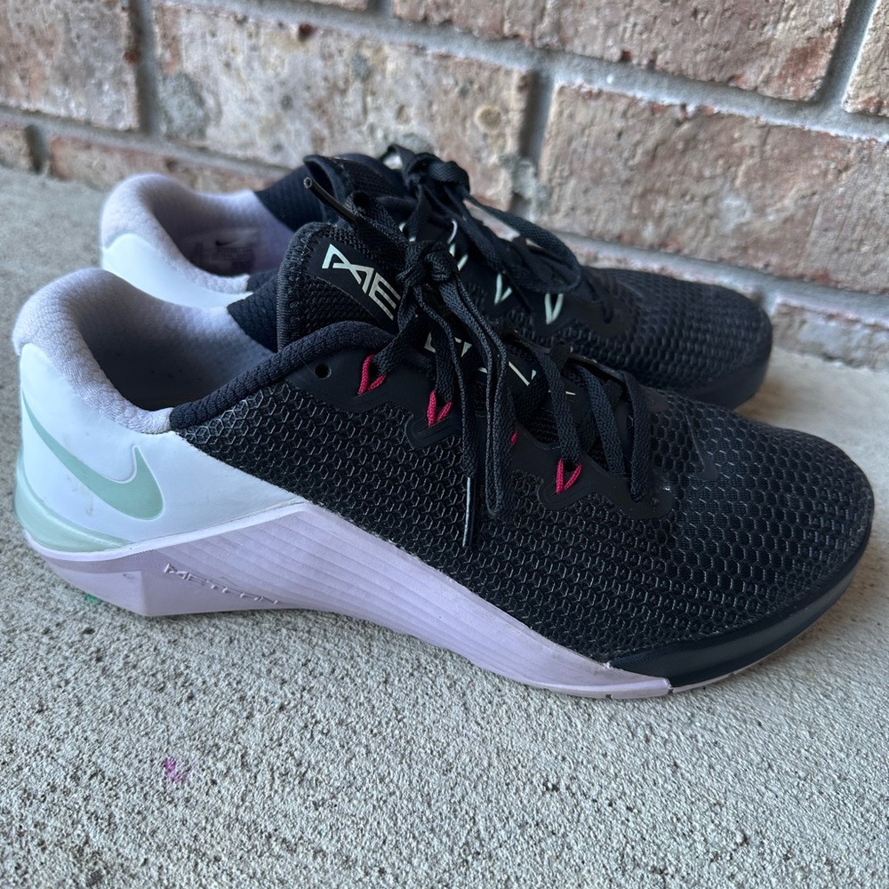 Nike Metcon 5 Training shoe Black White Sneakers size 9.5